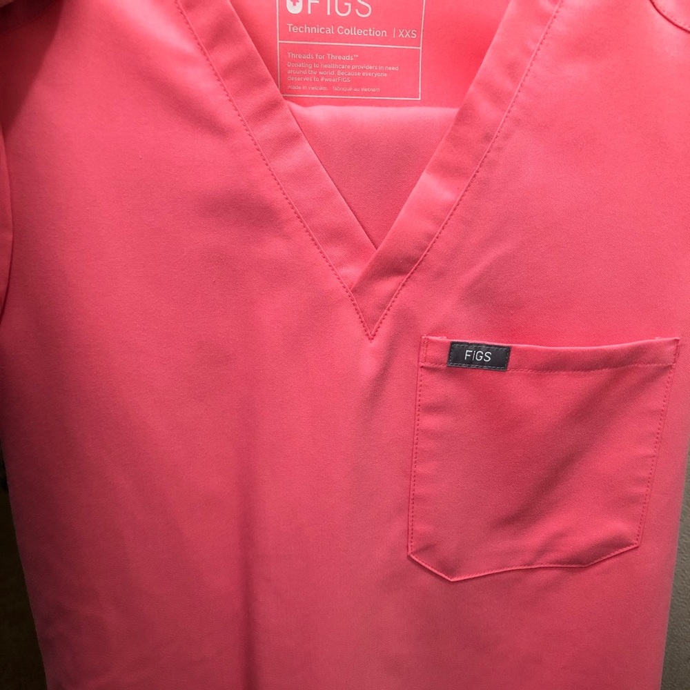 Figs NEON Pink set